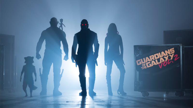 Equipe reunida em imagem de Guardiões da Galáxia vol.02