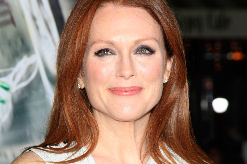 Julianne Moore está negociando para ser vilã em Kingsman 2