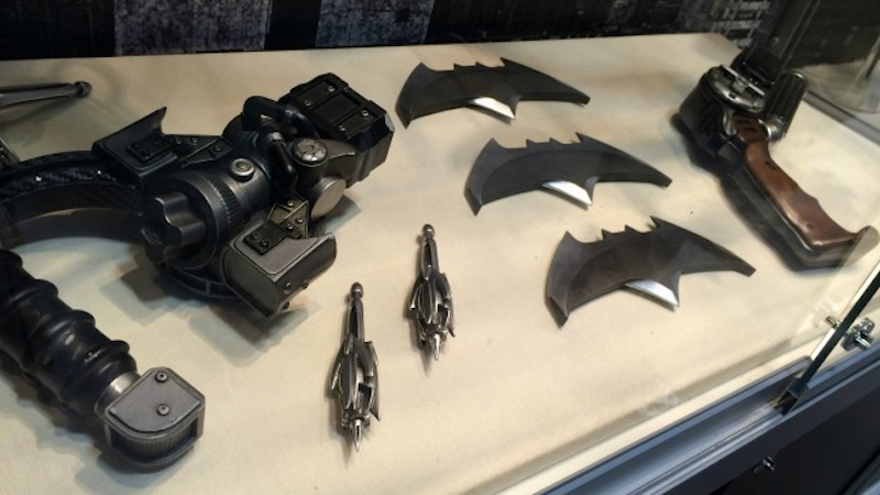 Ben Affleck roubou um batarang do set de filmagens de Batman v Superman