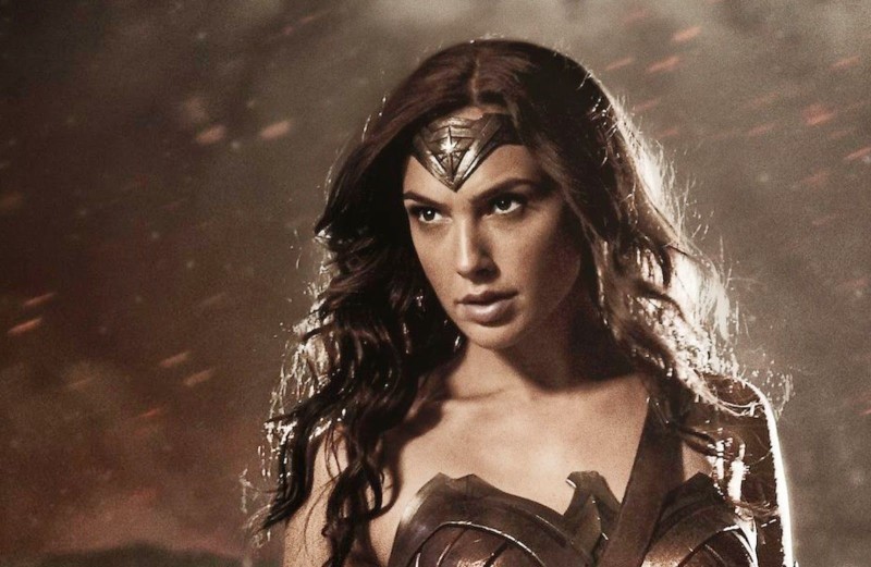 Gal Gadot compartilha nova imagem da Mulher Maravilha