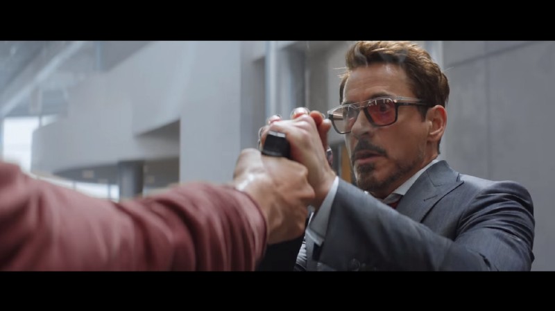 Novo vídeo de Capitão América: Guerra Civil mostra o Soldado Invernal contra o TeamIronMan