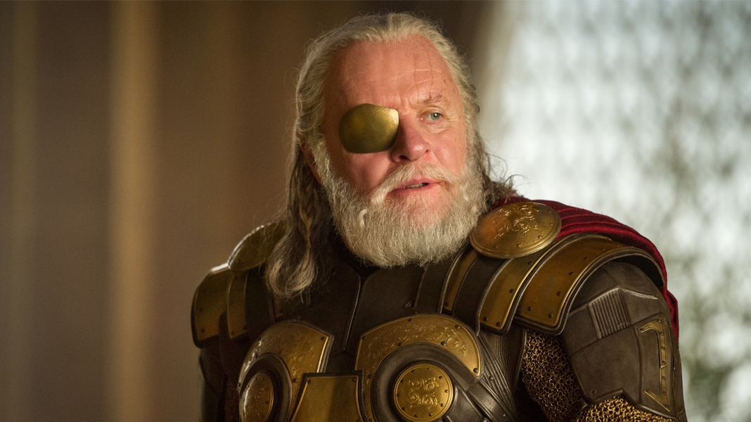 Odin aparece com um visual diferente nos bastidores de Thor: Ragnarok