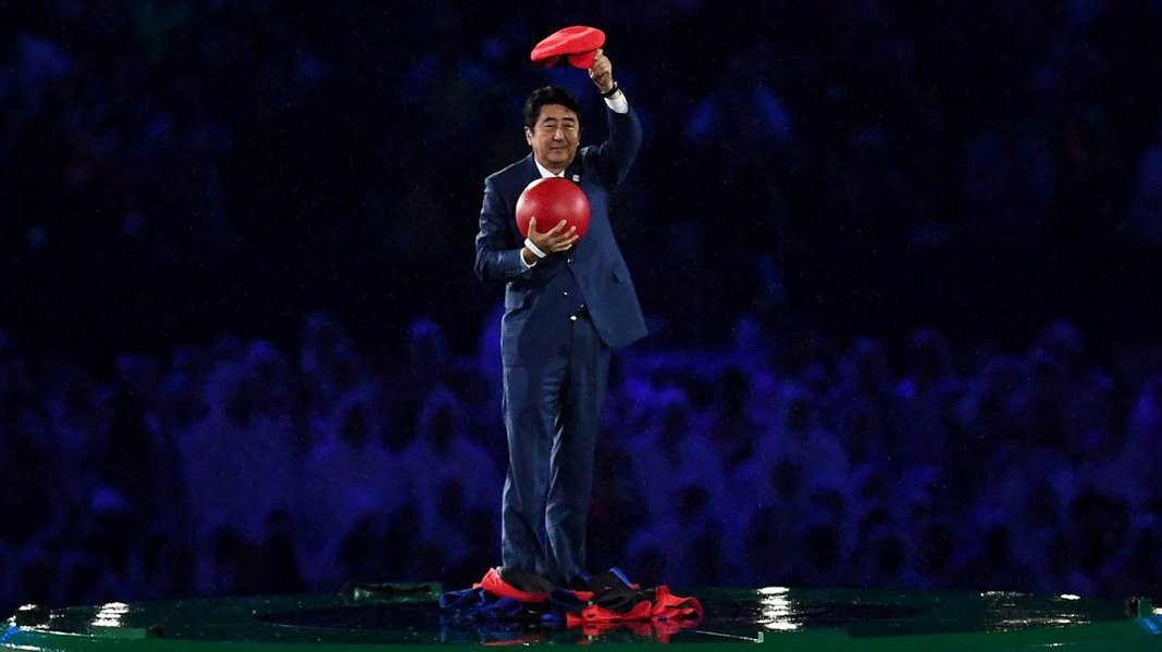 Primeiro Ministro Japonês aparece vestido de Super Mario no encerramento dos Jogos Olímpicos - RIO 2016