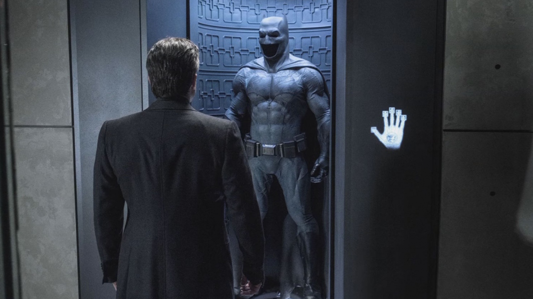 Zack Snyder divulga primeira foto oficial do Batman com uniforme tático nos bastidores de Liga da Justiça
