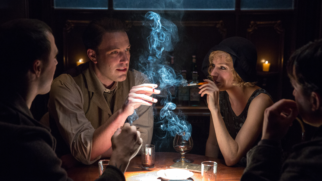 Warner Bros. divulga novo trailer legendado de A Lei da Noite, filme dirigido e estrelado por Ben Affleck
