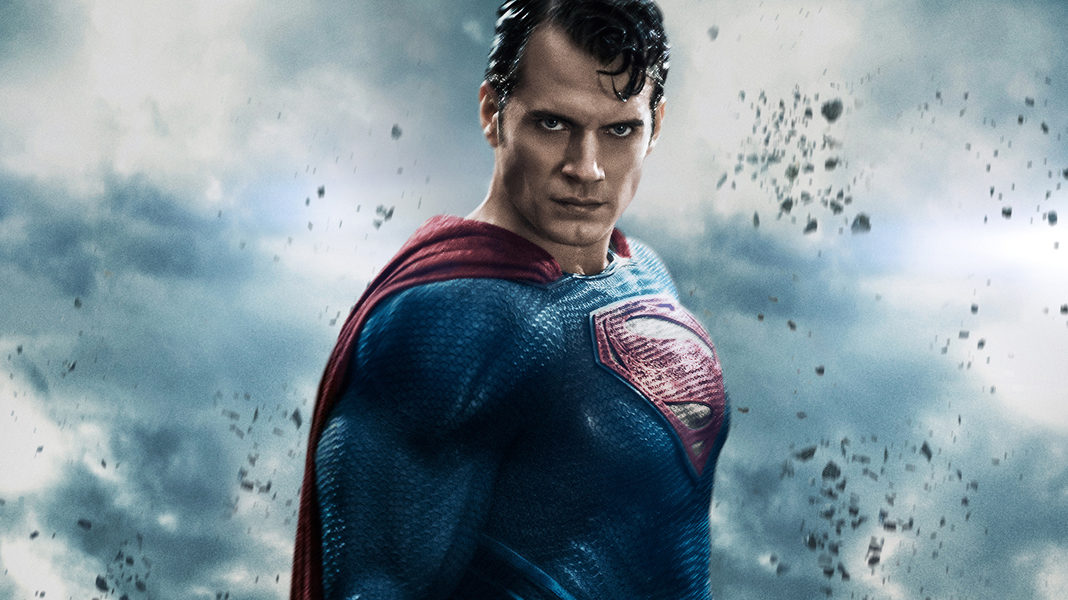 Henry Cavill compartilha imagem dos bastidores de Batman vs Superman