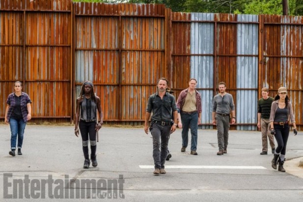 The Walking Dead | Novas fotos revelam que Rick finalmente conhecerá Rei Ezequiel