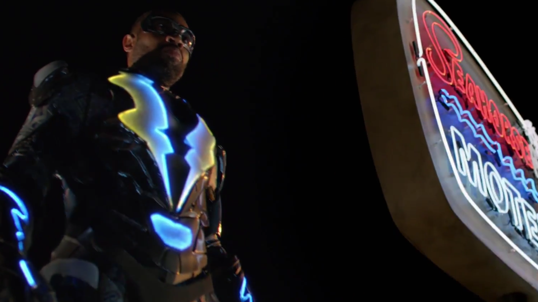 Raio Negro | Nova série da DC ganha o seu primeiro trailer