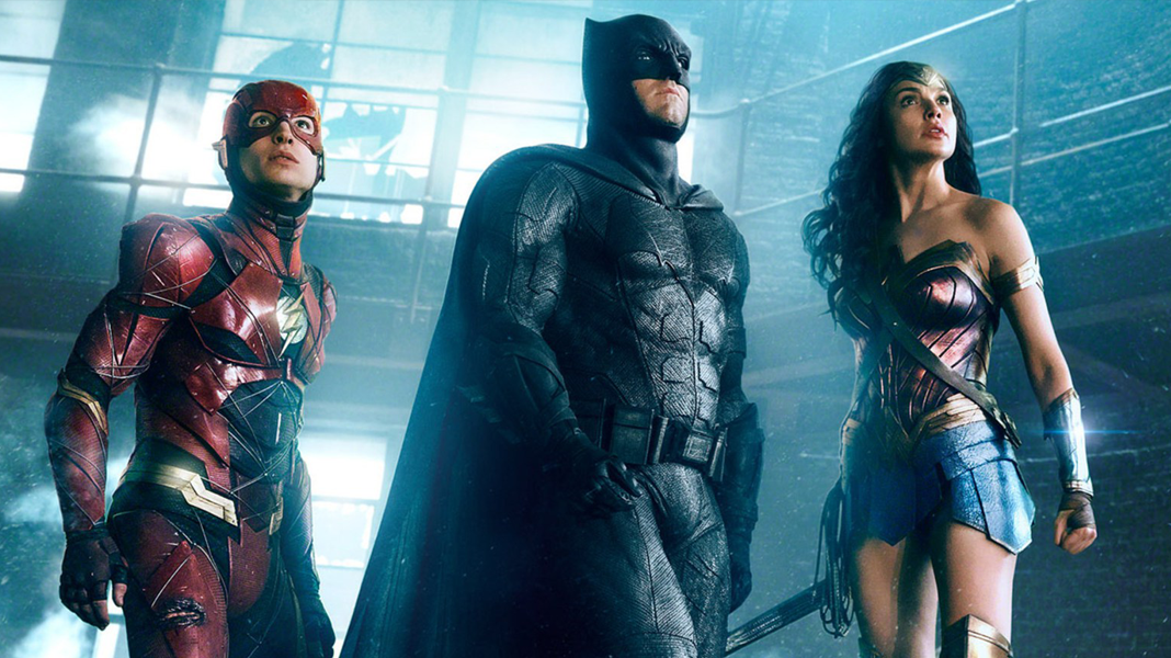 Liga da Justiça | Ezra Miller fala sobre como é ter o Batman e a Mulher-Maravilha como mentores