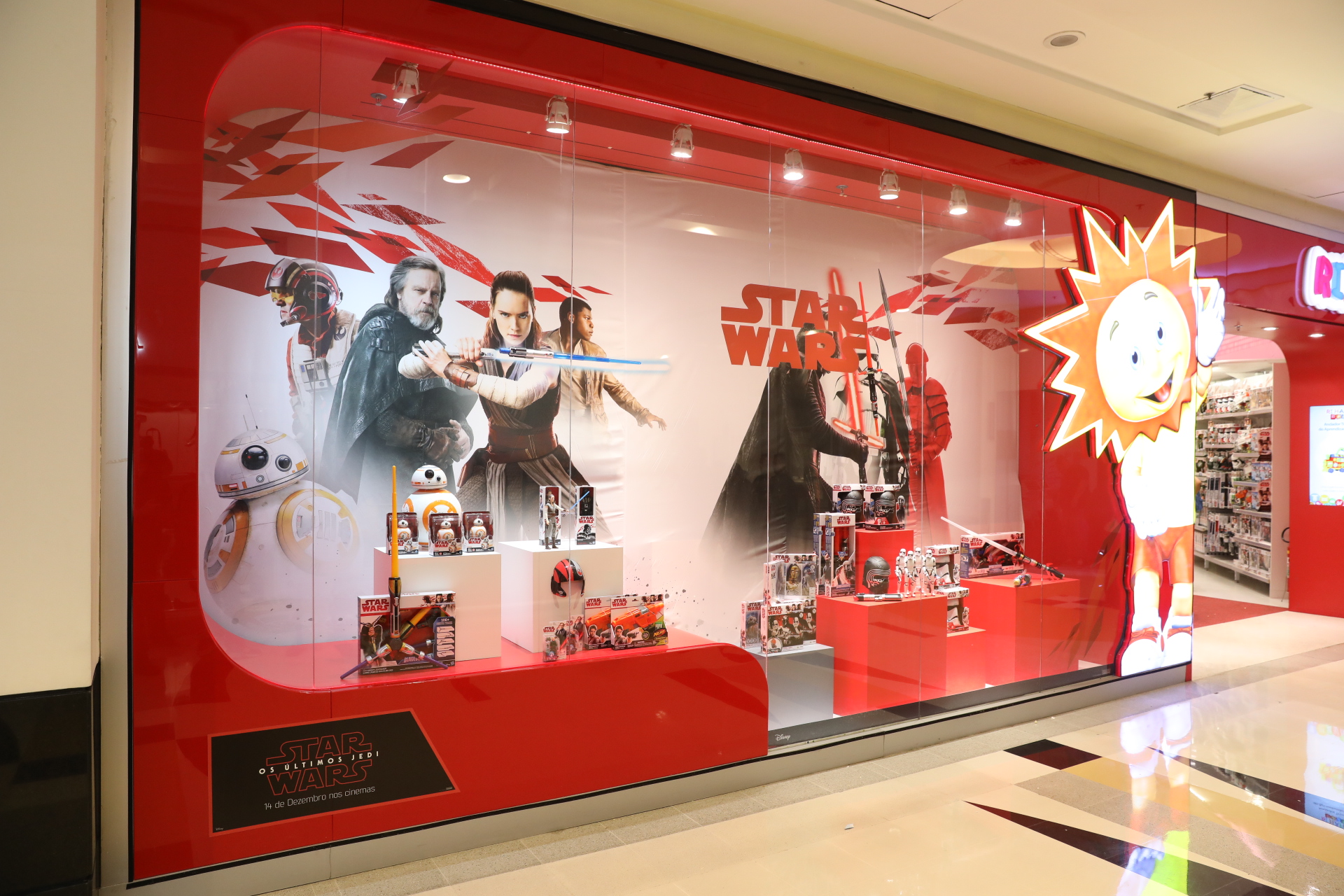 Fãs encontram a Força e conhecem os novos produtos de "Star Wars: O Últimos Jedi" em evento ao redor do mundo