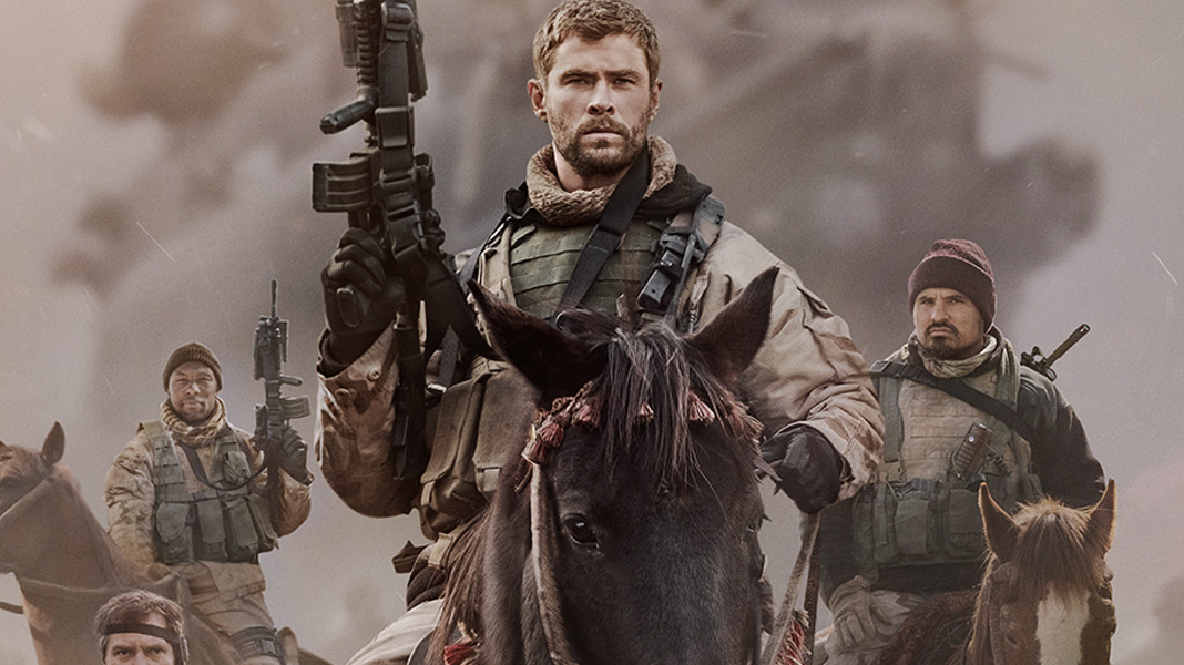 Divulgado o primeiro pôster nacional de 12 Heróis, filme estrelado por Chris Hemsworth