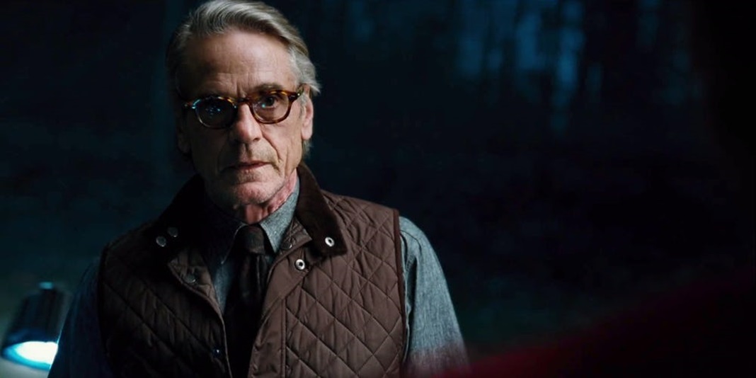 Liga da Justiça | Cena deletada confirma conversa entre Alfred e Superman