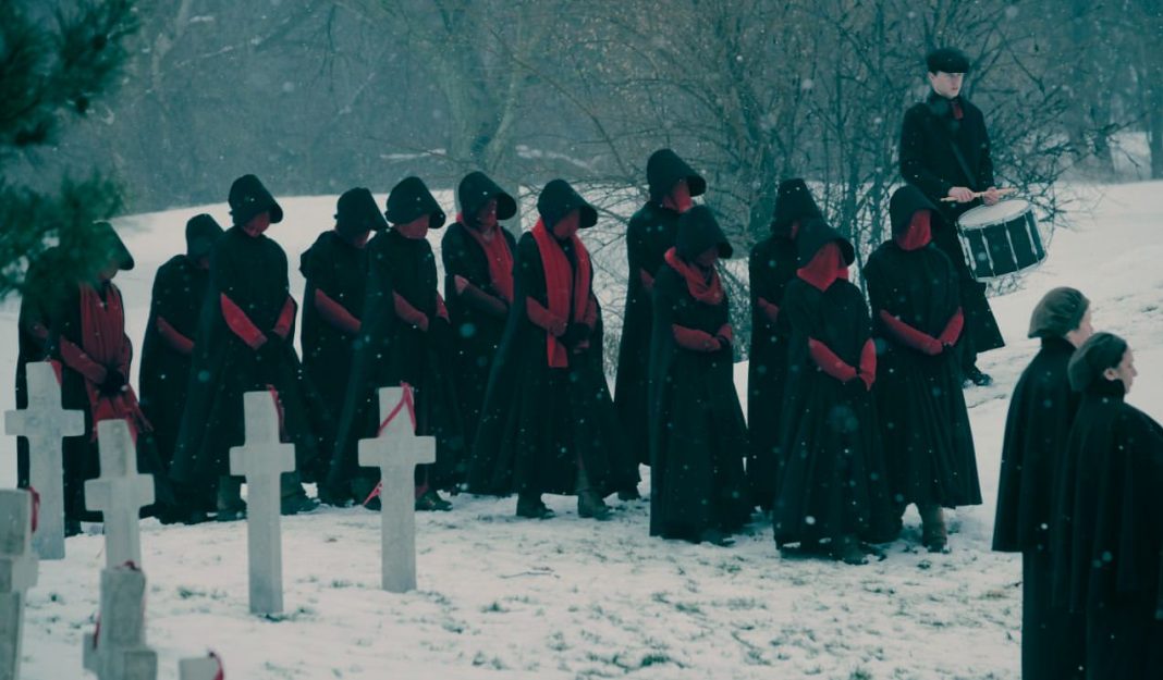 The Handmaid's Tale | Segunda temporada da série ganha previsão de lançamento no Brasil