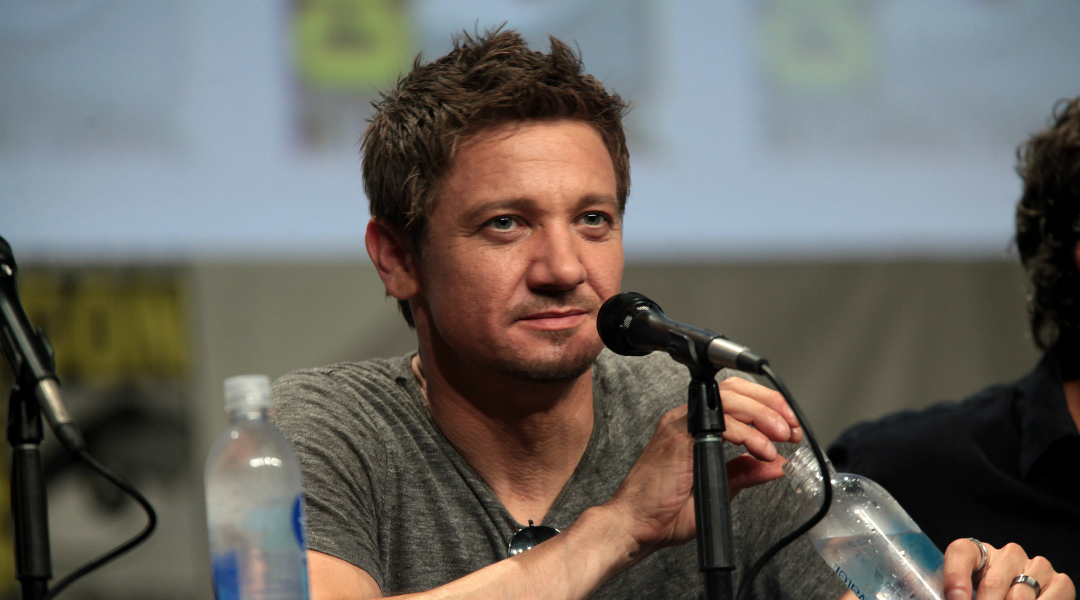 Spawn | Jeremy Renner, o Gavião Arqueiro, pode entrar para o elenco do filme