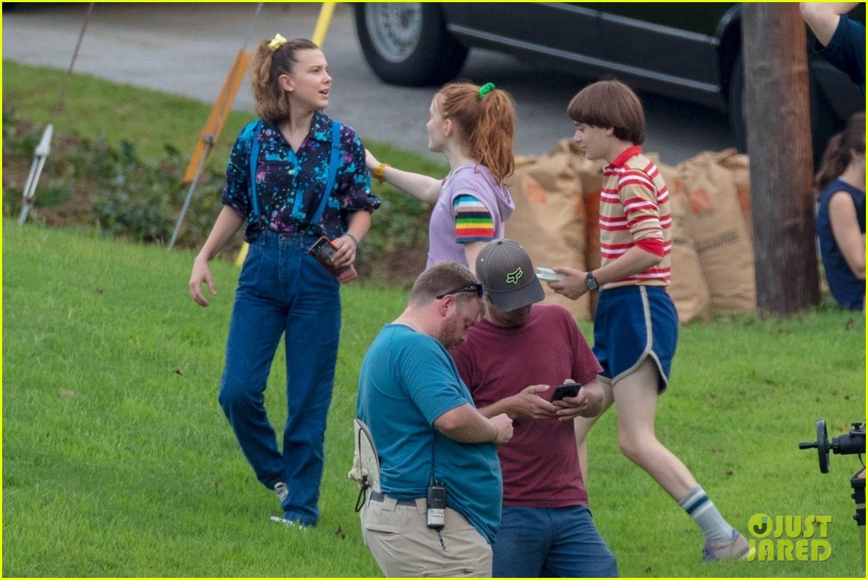 Stranger Things | Novas fotos do set da terceira temporada mostram as crianças se divertindo