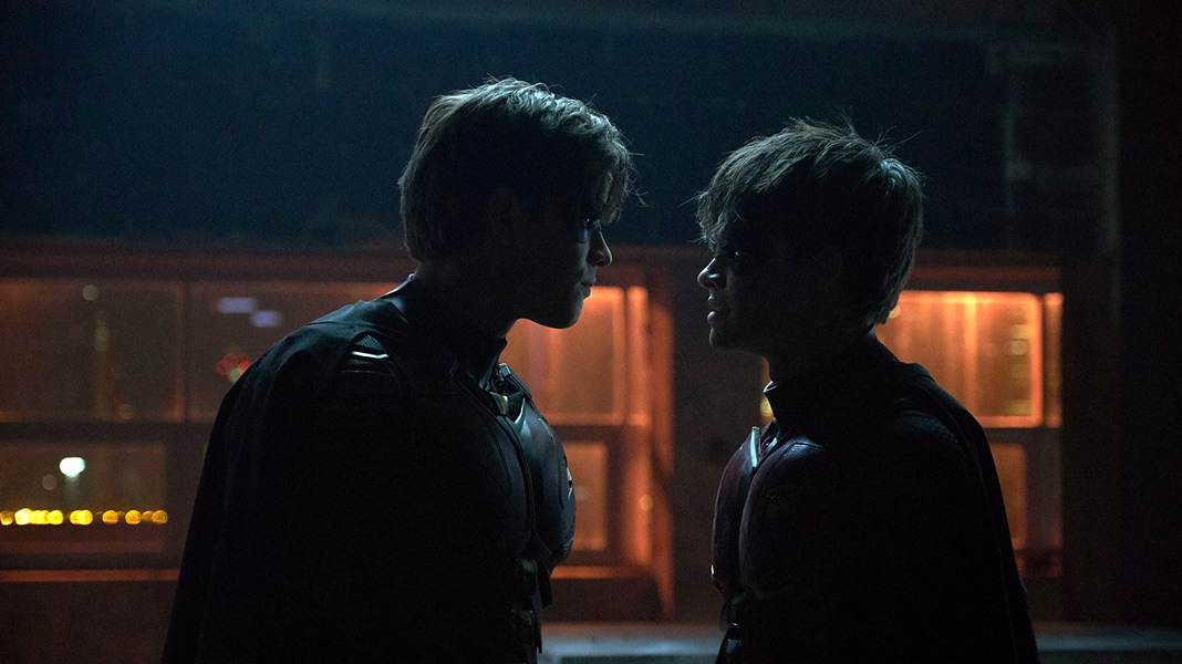 Titãs | Dick Grayson conhece Jason Todd em novo vídeo promocional da série