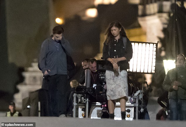 Homem-Aranha: Longe de Casa | Peter Parker aparece ao lado de Michelle em imagens dos bastidores