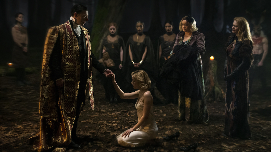 O Mundo Sombrio de Sabrina | Bruxinha invoca o capeta em primeiro teaser da série