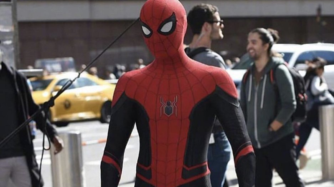 Homem-Aranha: Longe de Casa | Vídeo do set mostra mais detalhes do novo uniforme do herói