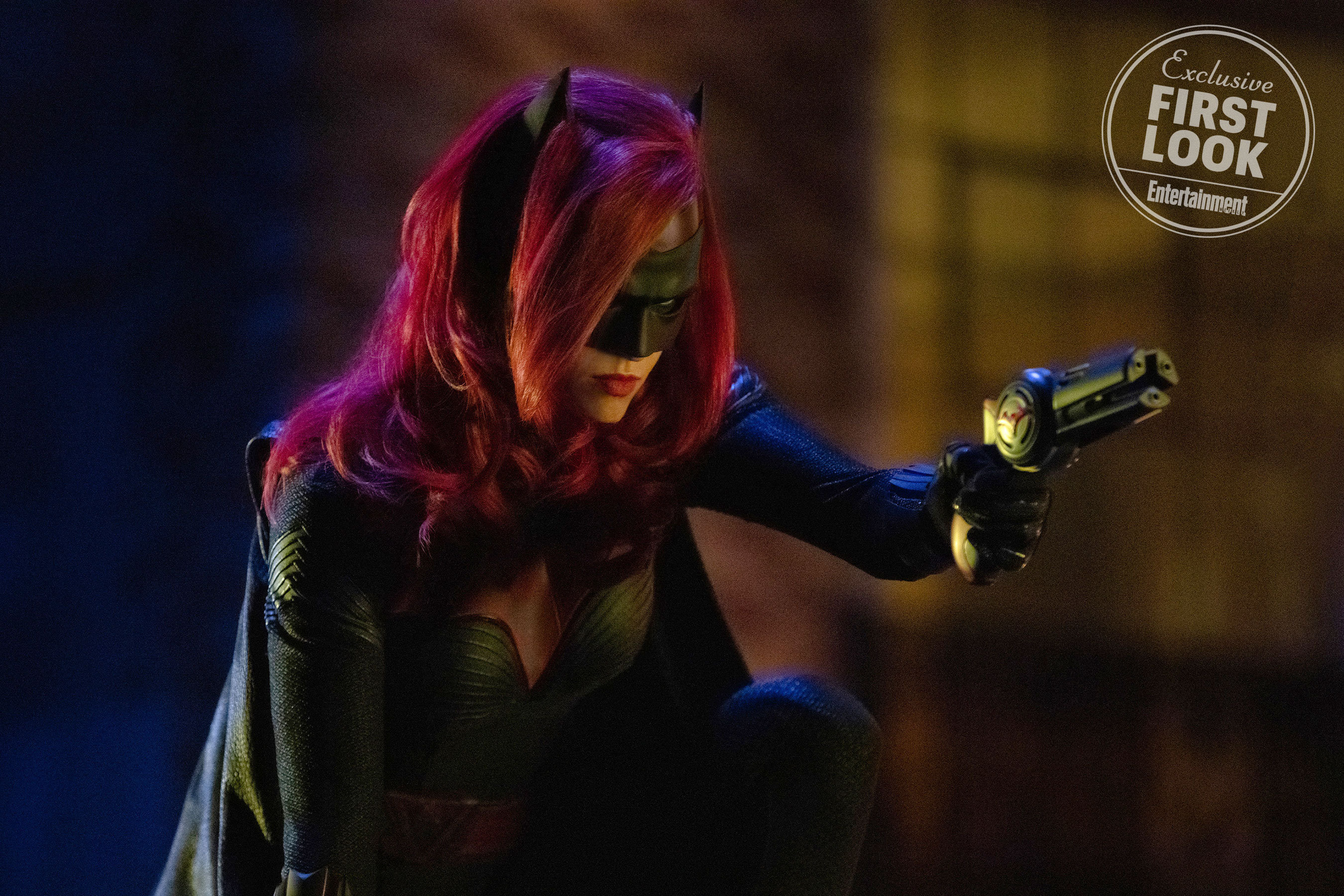 Elseworlds | Ruby Rose aparece como Batwoman em nova imagem do crossover