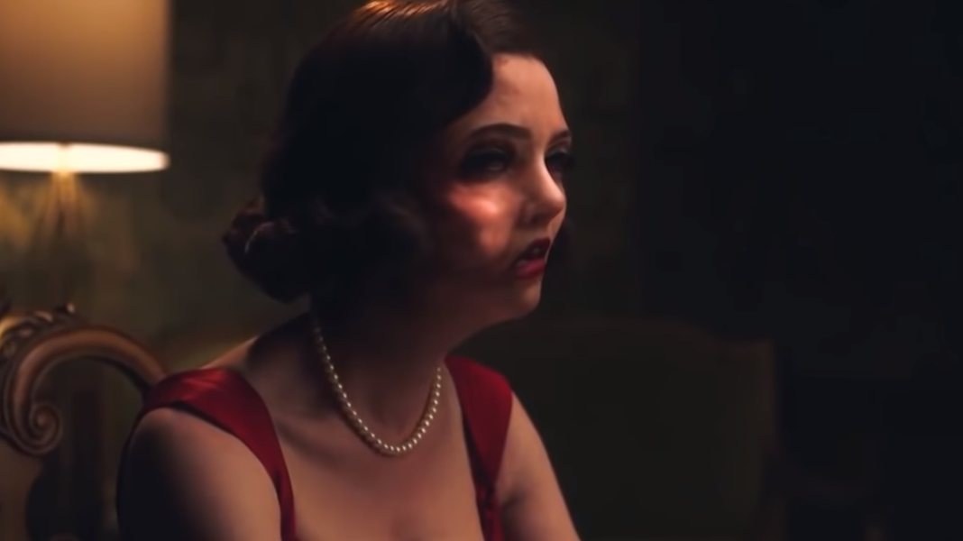 Titãs | Vídeo do próximo episódio mostra o rosto da Mulher-Elástica derretendo!