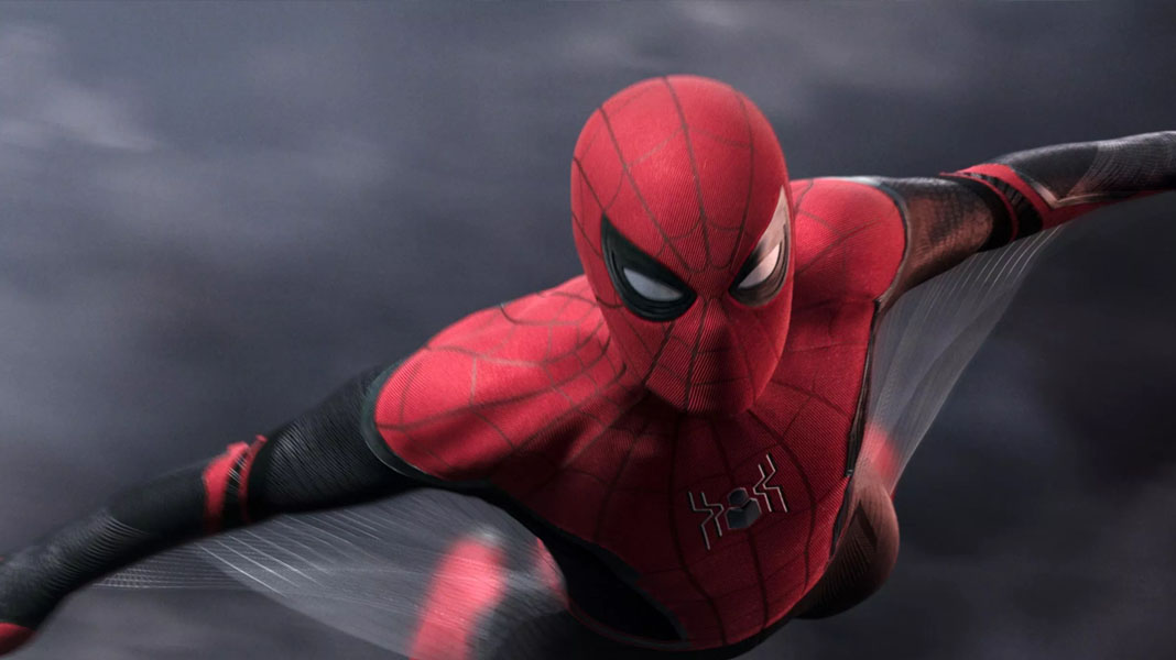 Homem-Aranha: Longe de Casa | Cena do filme mostra Mystério resgatando Peter Parker