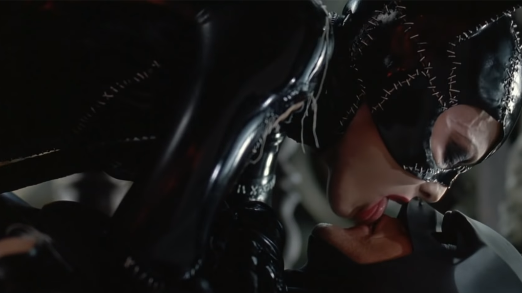 Batman: O Retorno | Michael Keaton tentou "bloquear" a contratação de Michelle Pfeiffer para a Mulher-Gato