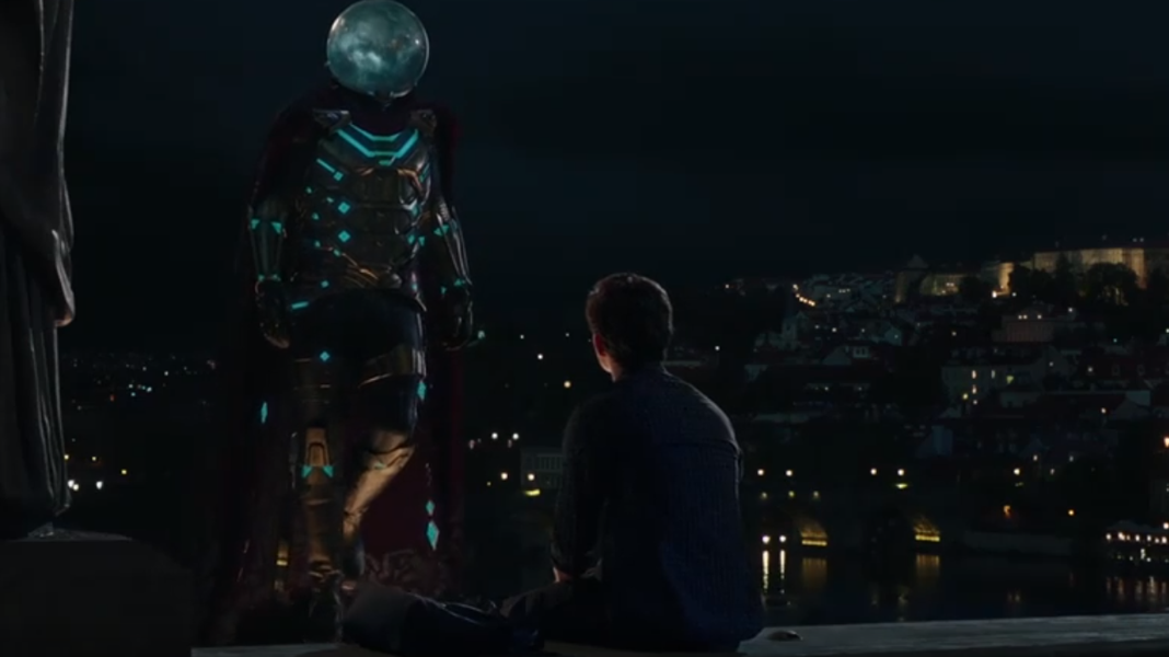 Homem-Aranha: Longe de Casa | Nova cena do filme mostra Mystério tentando consolar Peter Parker