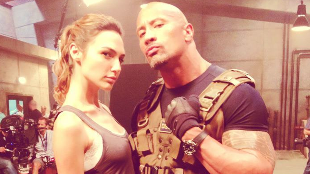 Red Notice | Netflix anuncia filme com Gal Gadot, The Rock e Ryan Reynolds