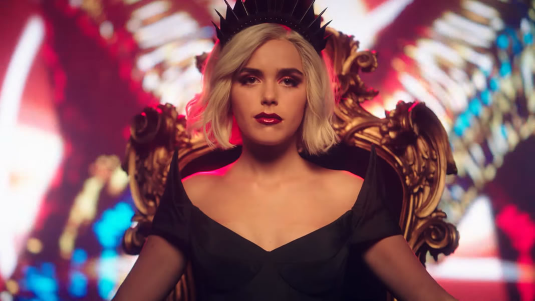 Sabrina estrela clipe em preparação para atravessar os portões do inferno