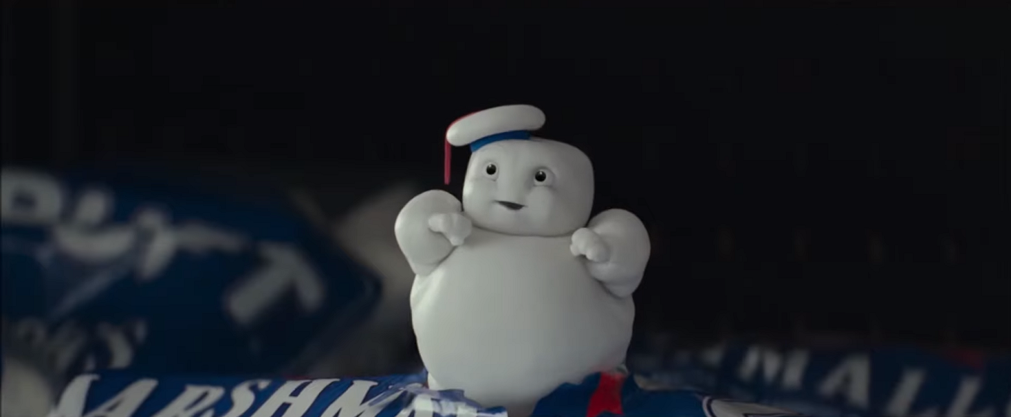 Cena de Ghostbusters: Mais Além mostra fantasma de marshmallow em miniatura