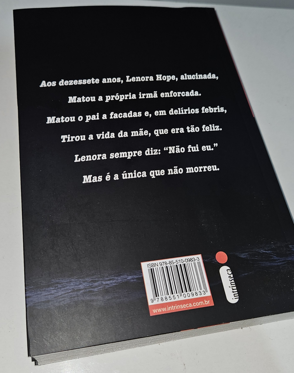 [LEITURA] O Massacre da Família Hope é uma trama cheia de teorias da conspiração