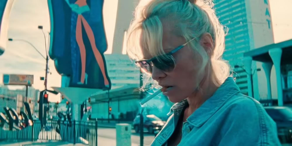 Pamela Anderson em cena de 'The Last Showgirl'